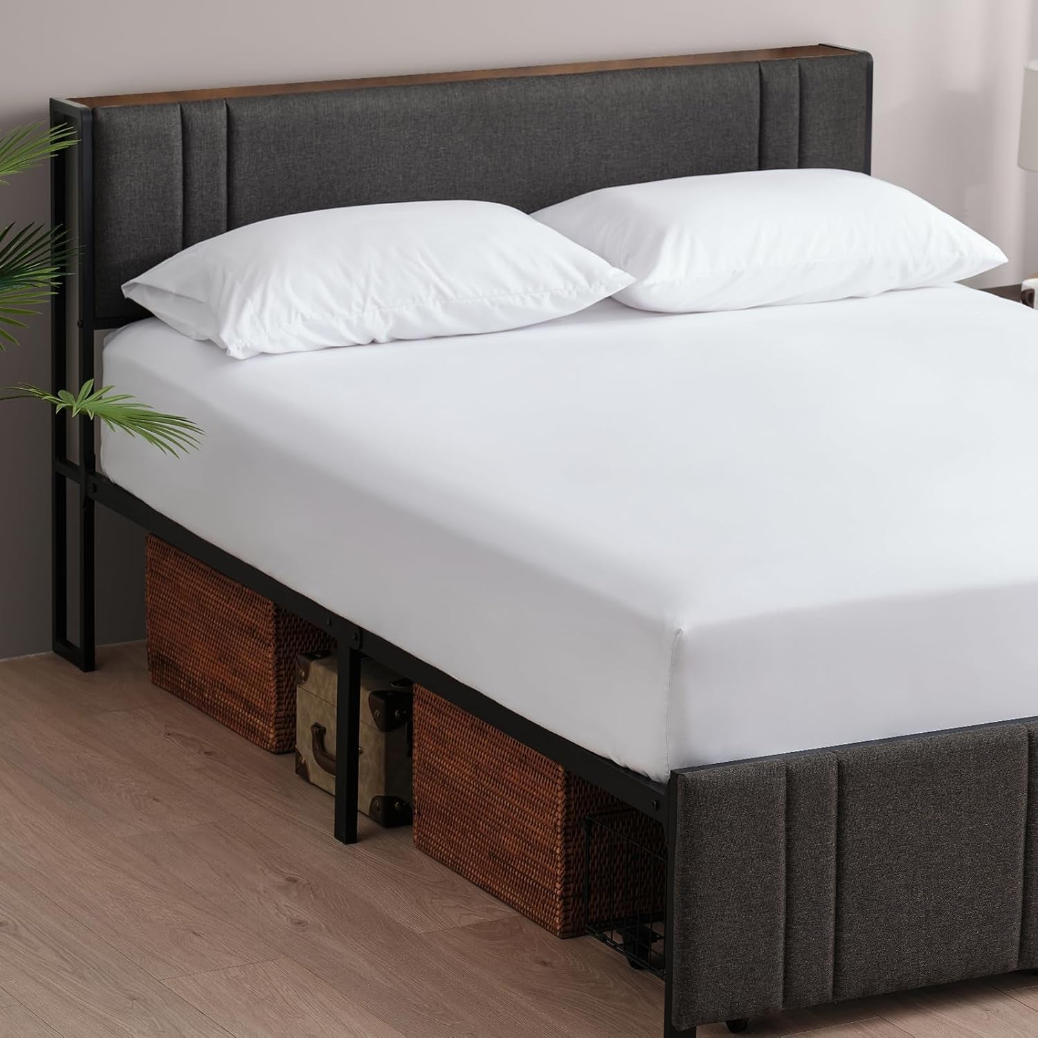 Queen Bed Sheets Set, 4 Piece Upgraded & Certified Sheets, Hotel Luxury Bedding Sheets & Pillowcases, Extra Soft & Wrinkle Free Sheets Cover, Deep Pocket Queen Sheets up to 16 Inch, Queen, White