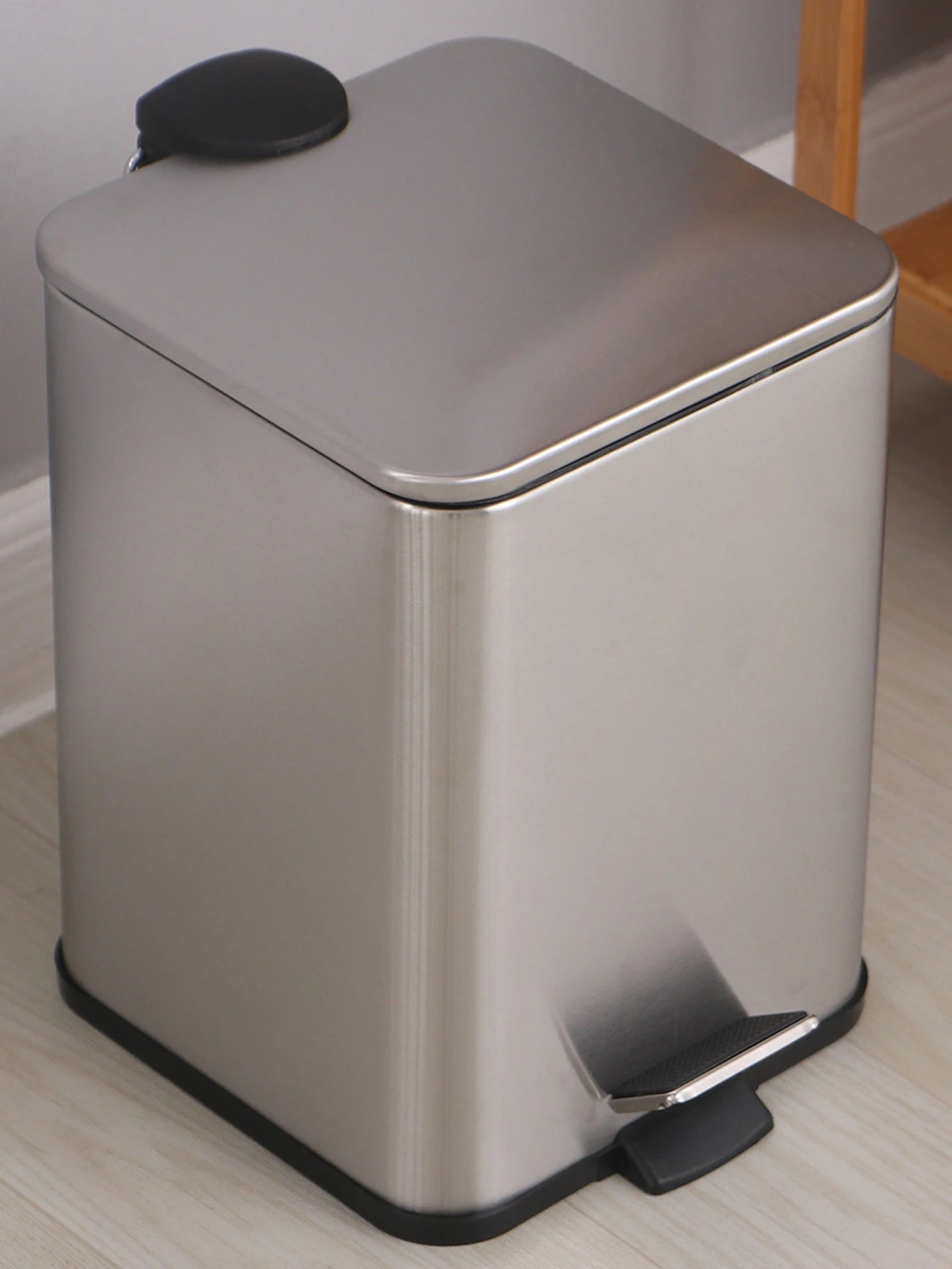 Stainless Steel Kitchen Garbage Can, Recycling or Waste Bin, Soft Close, Step-On Pedal, Removable Inner Bucket, Silver