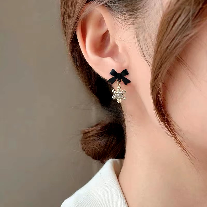 2023 New Red Bow Knot Snowflakes Drop Earring for Women Christmas Santa Claus Snowman Earrings Girls Xmas Jewelry Gifts